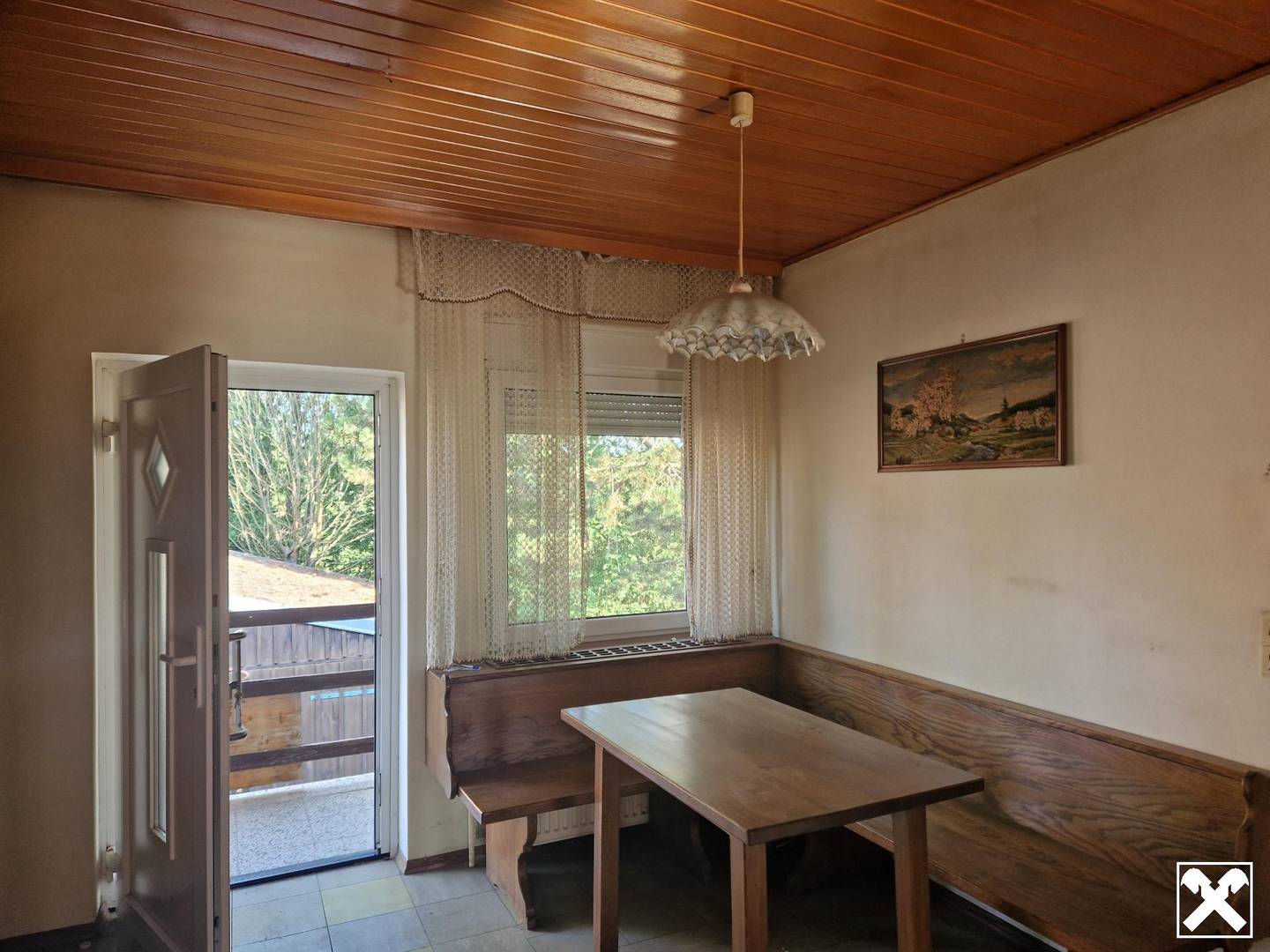 Charming Country House with Outbuildings and Cellar in Inkersdorf