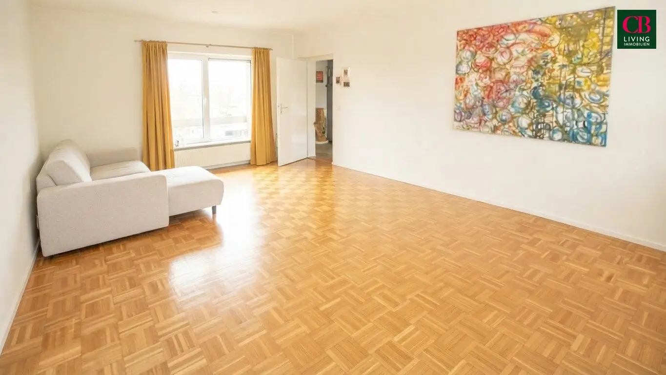 Modernisierte Wohnung mit Balkon in zentraler Lage