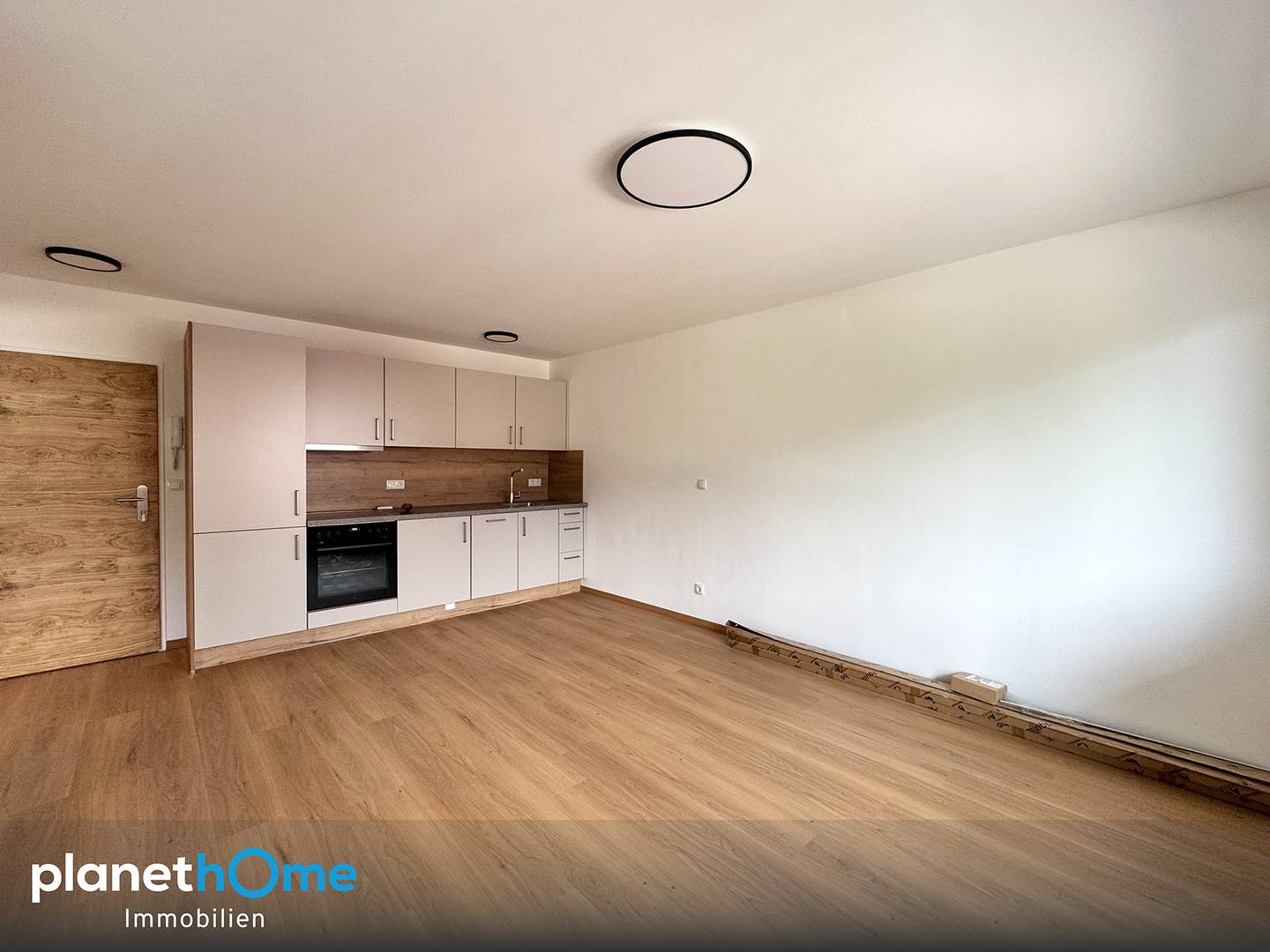 Renovated Apartment with Balcony and Storage in Wattens