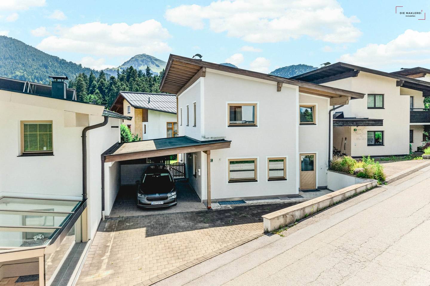 Einfamilienhaus mit Garten und Balkon in Söll