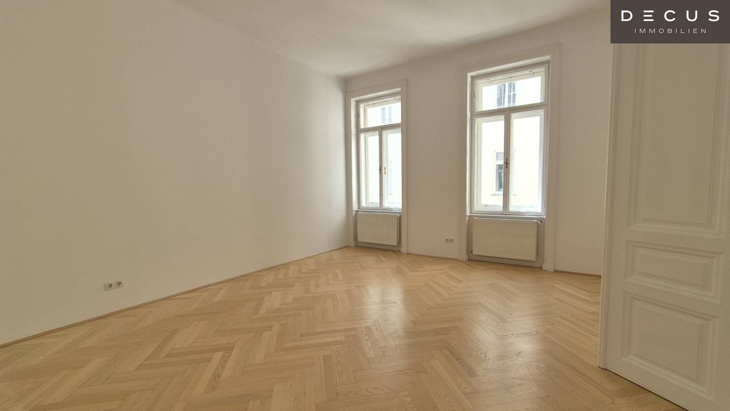 Bright period apartment with herringbone parquet in Neubau