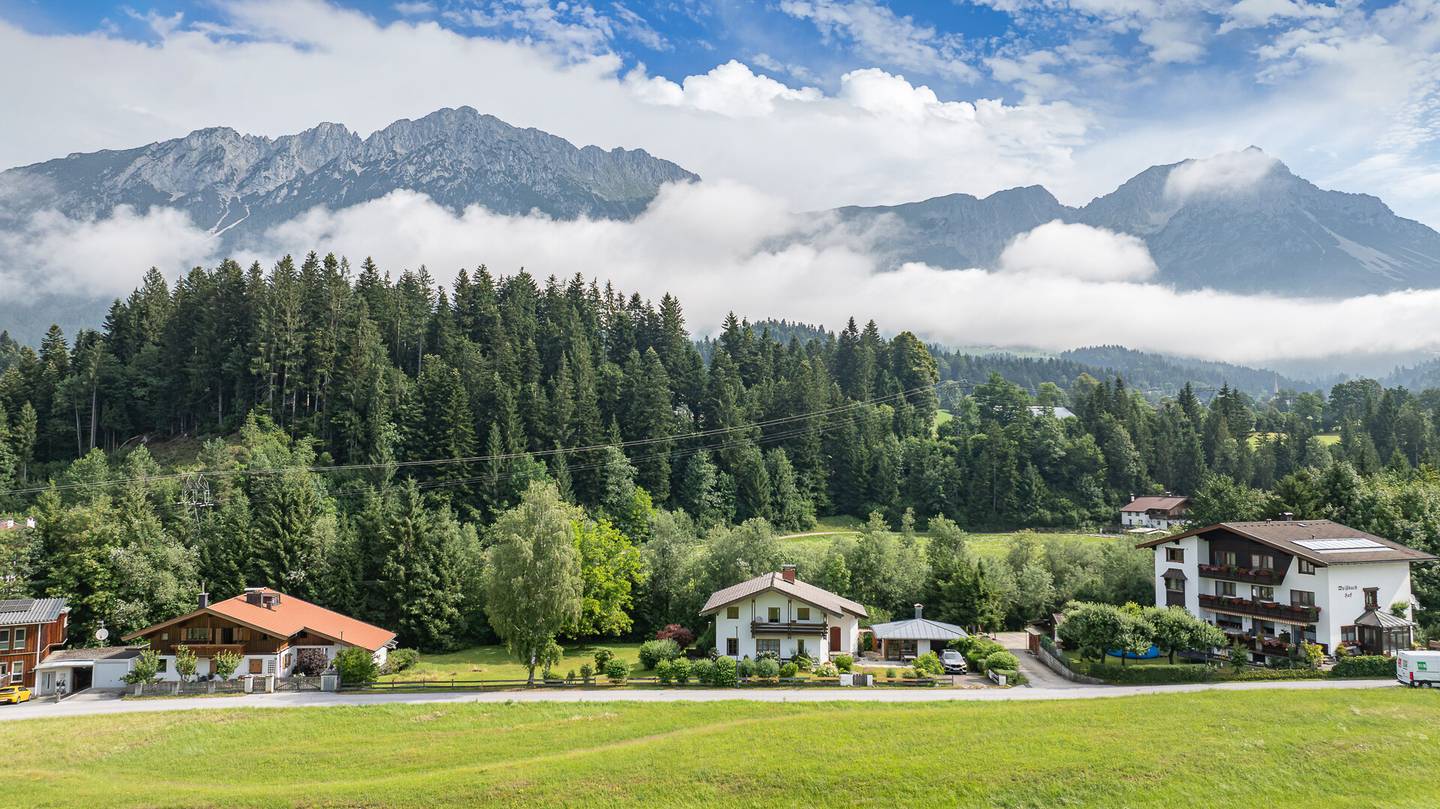 Charming Country House with Garden and Mountain View in Söll
