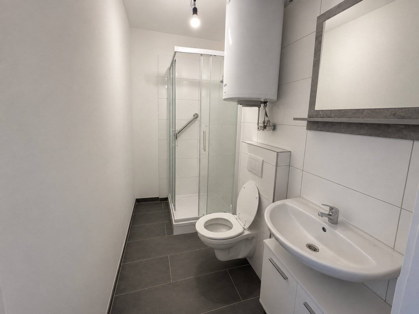 Erdgeschosswohnung mit Einbauküche und Kellerabteil
