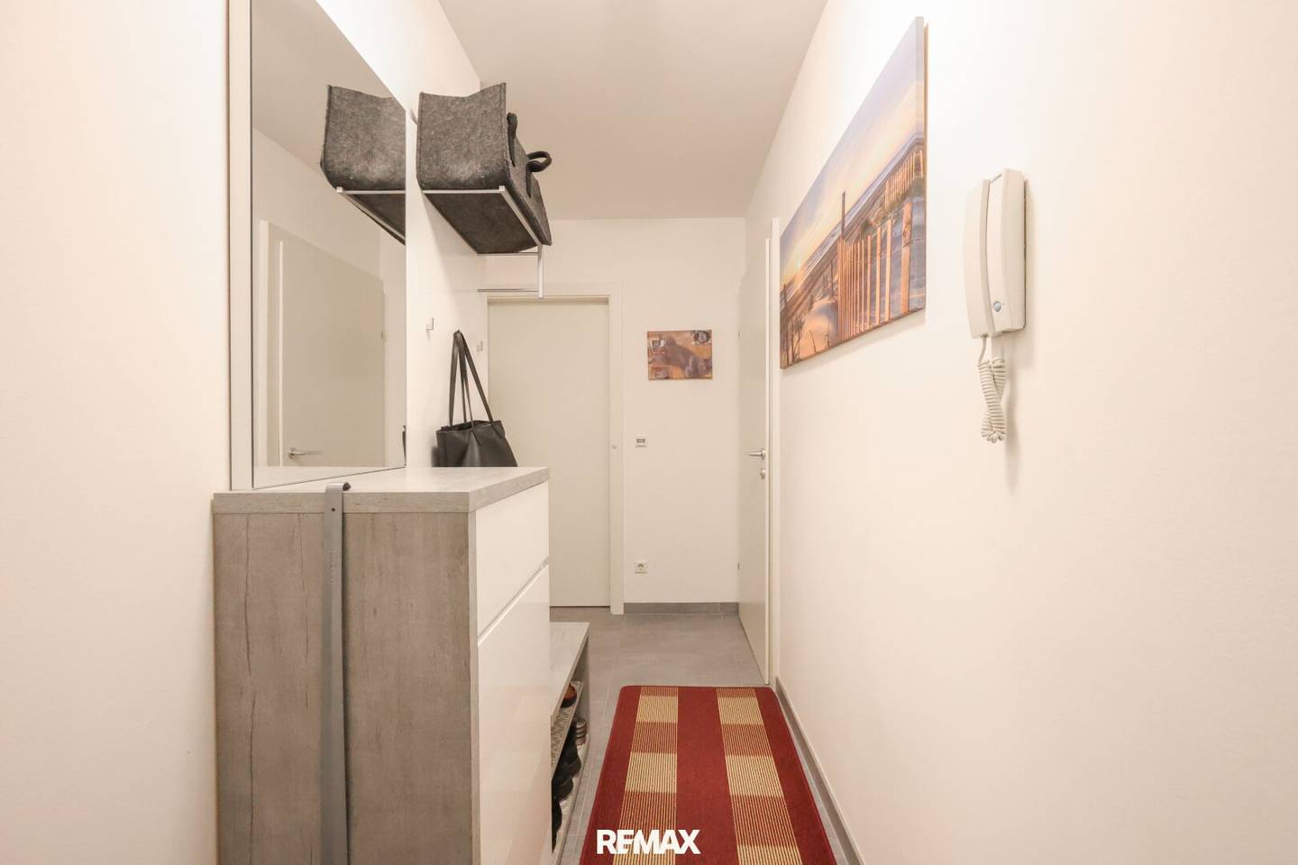 Apartment with balcony and parquet in a central location