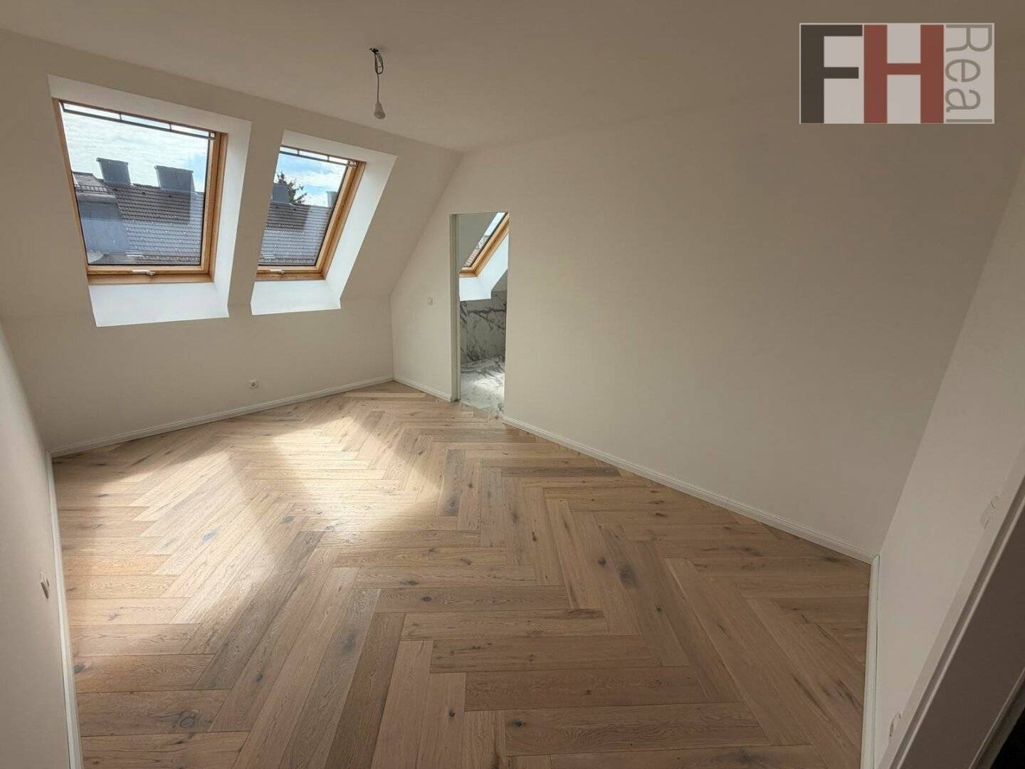 Penthouse apartment with west facing terrace and underfloor heating