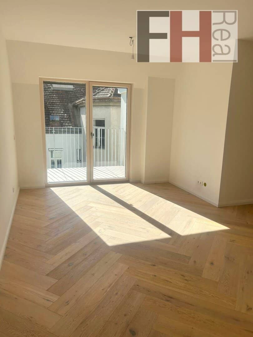 Penthouse apartment with west facing terrace and underfloor heating
