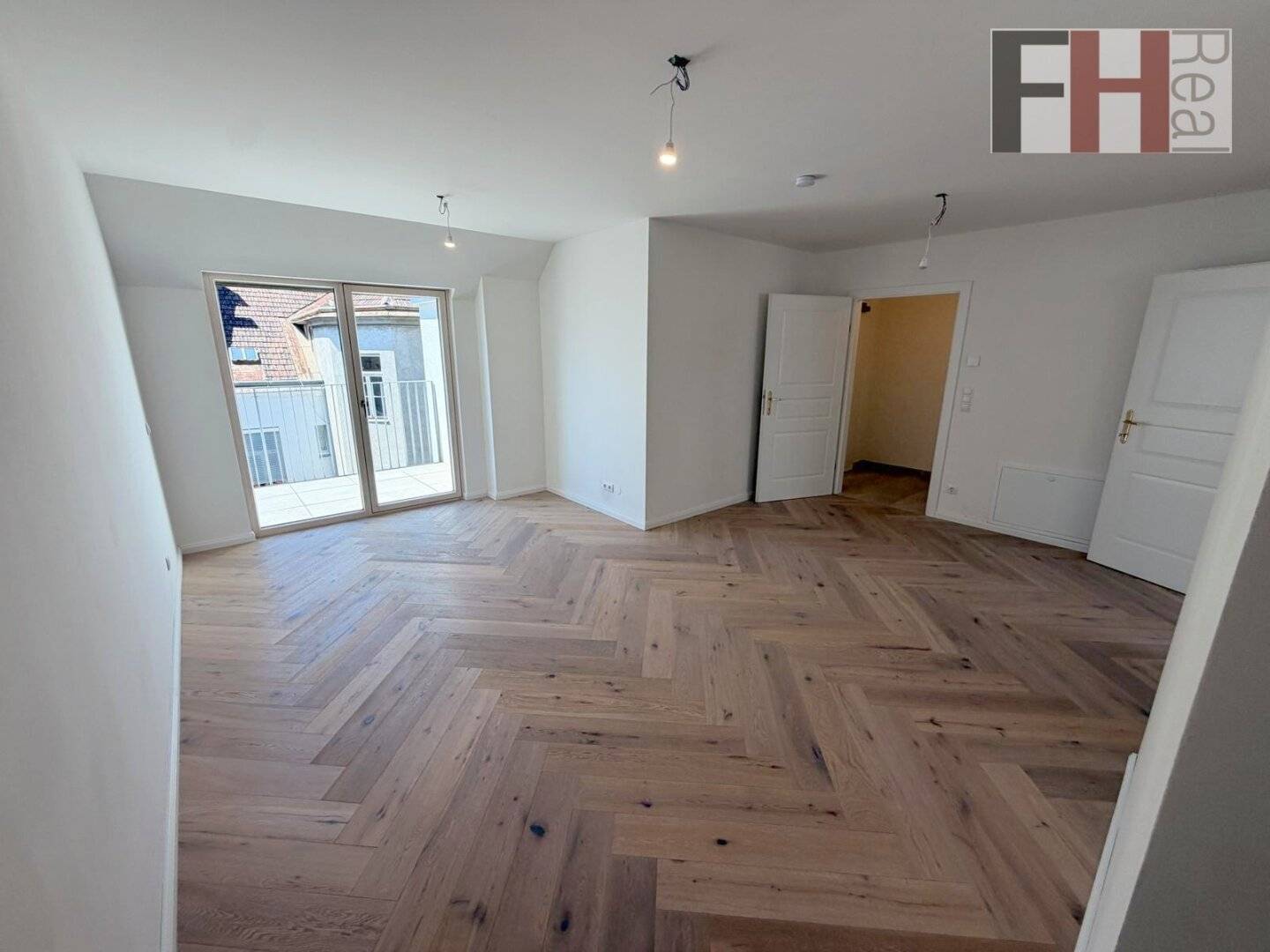 Penthouse apartment with west facing terrace and underfloor heating