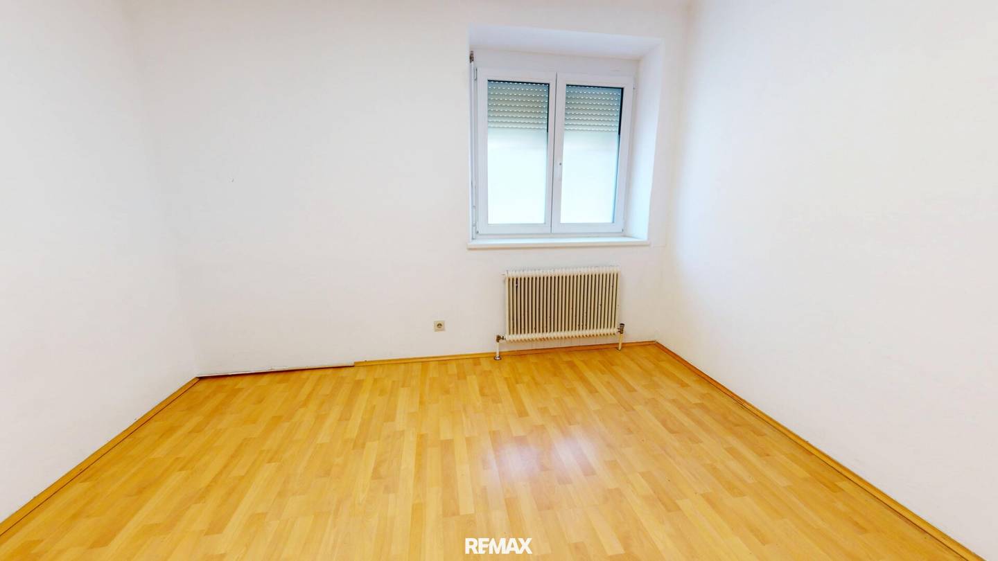 Office Space with Dual Entrances in Central Location
