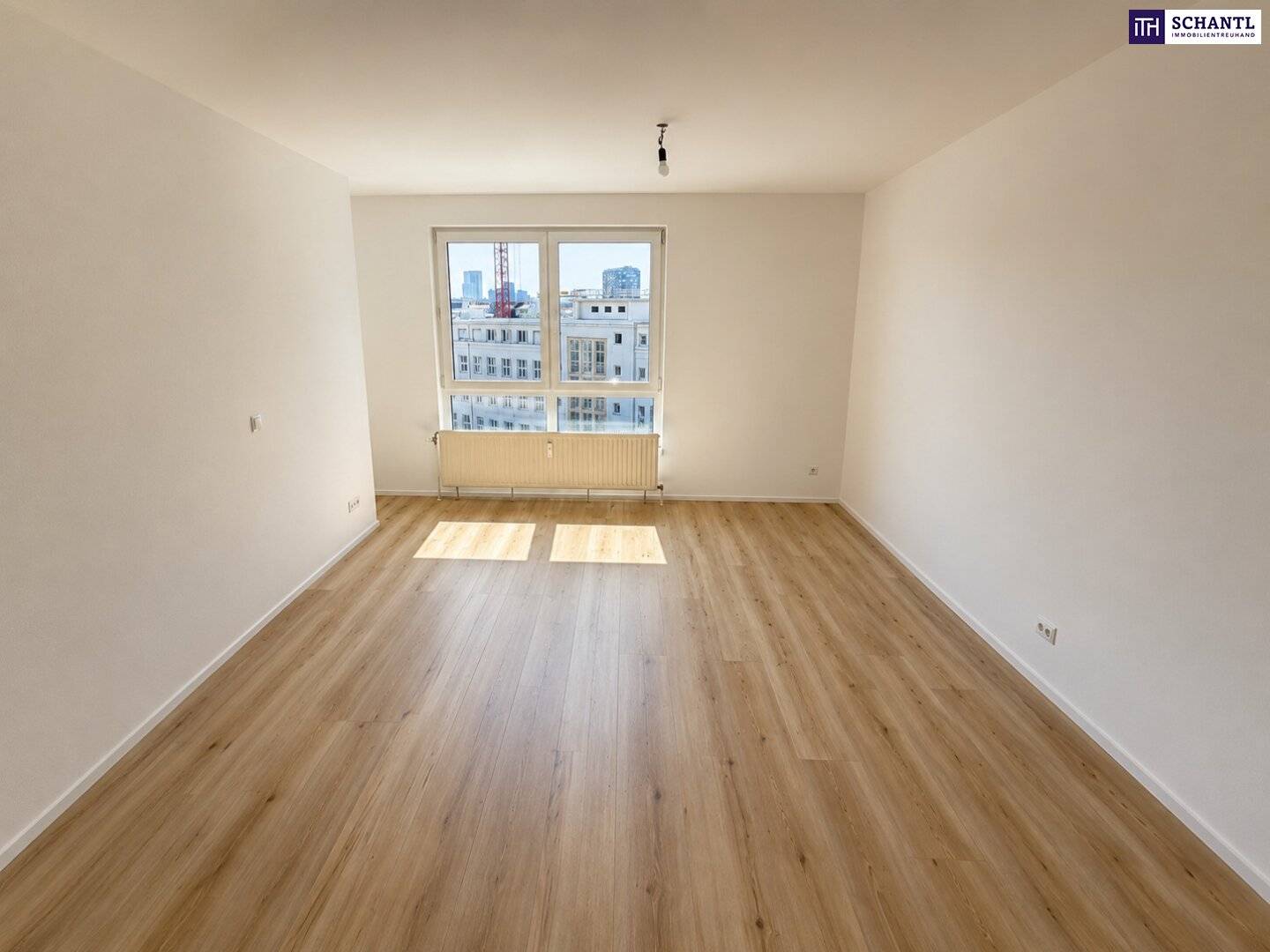 Apartment with balcony and elevator near Waldmüllerpark
