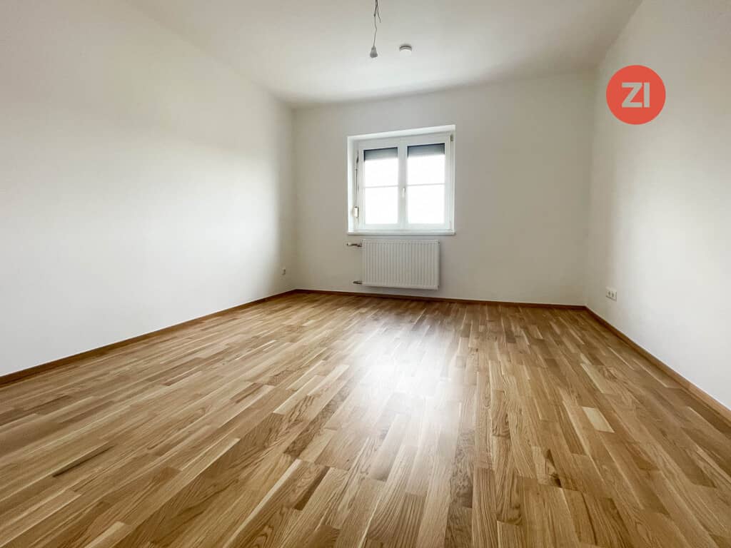 Sanierte 3 Zimmer Wohnung mit Balkon in Top Lage