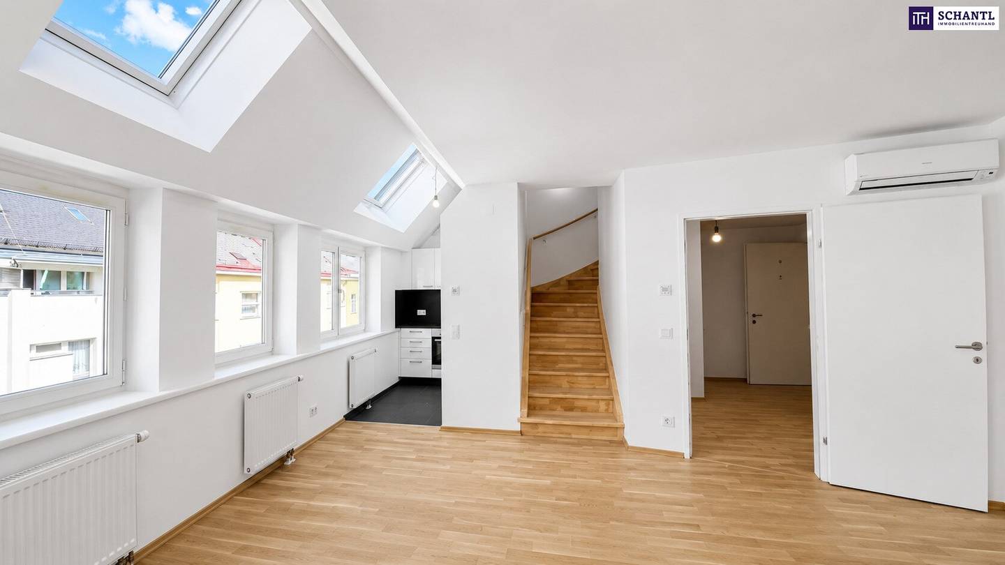 Helle Maisonettewohnung mit Klimaanlage und Fernwärme
