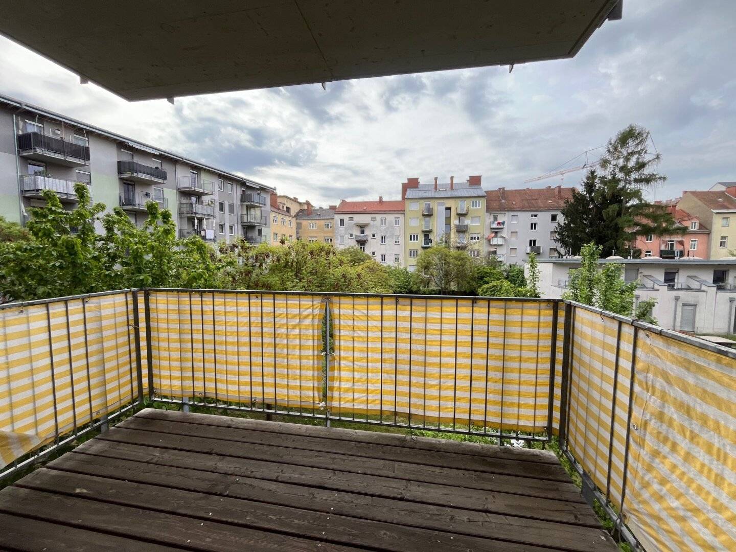 Barrier-Free Ground Floor Apartment with Open Kitchen near Main Station