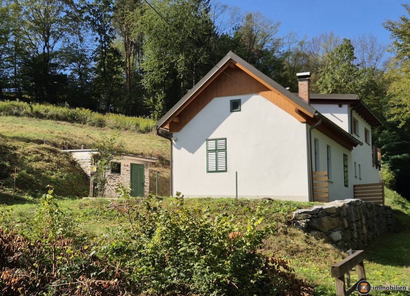 New build country house with terrace and solar panels in quiet village edge location