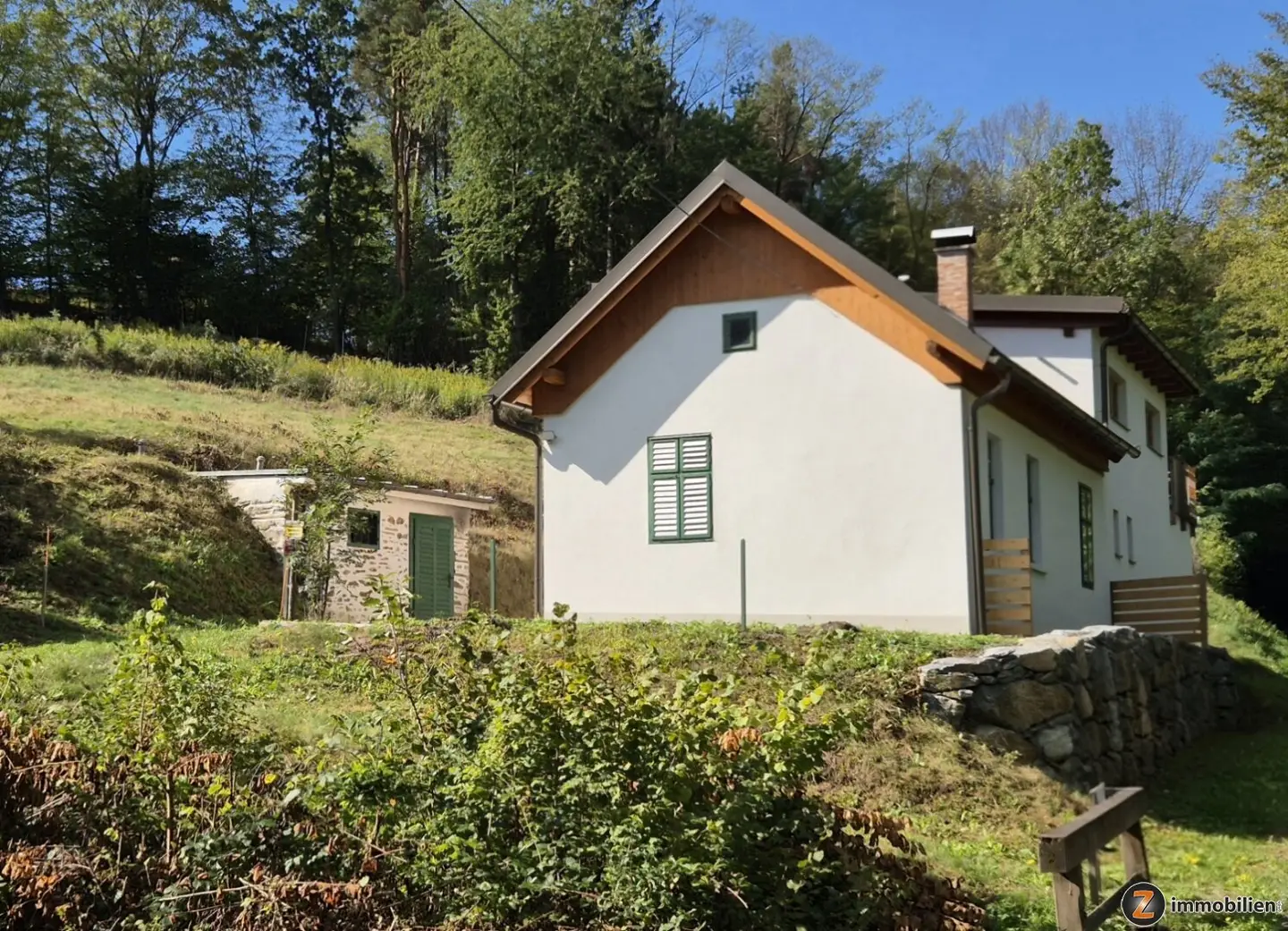 New build country house with terrace and solar panels in quiet village edge location