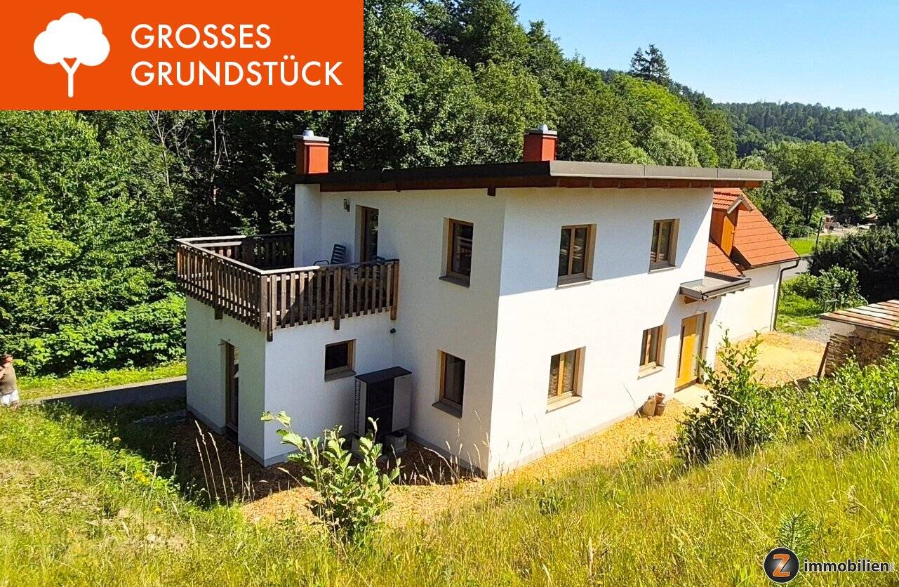 Neubau Landhaus mit Terrasse und Photovoltaik in ruhiger Ortsrandlage