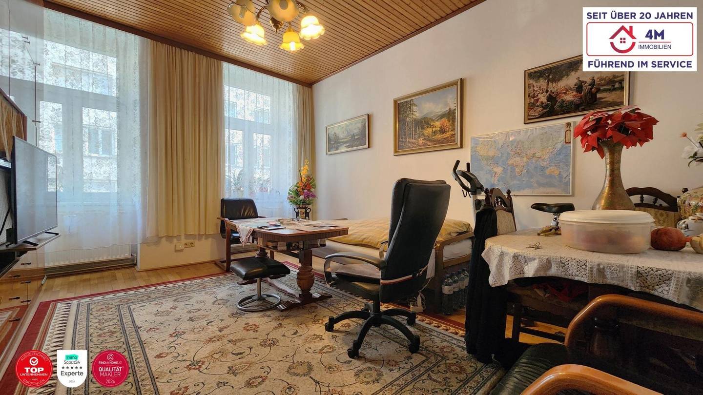 Well-maintained Altbau apartment with flexible handover near U1