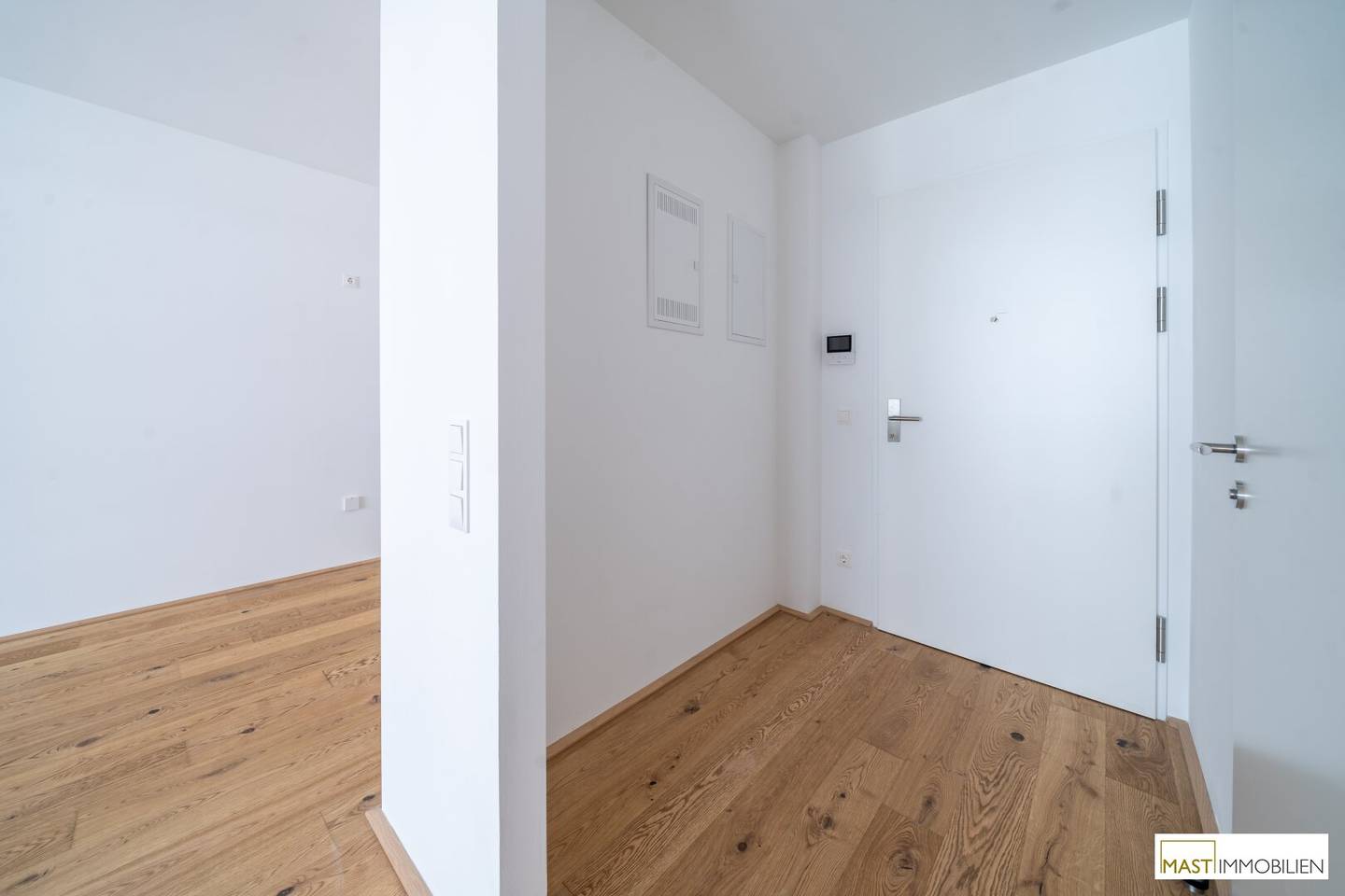 Hauptbahnhof 2-room apartment on the 5th floor