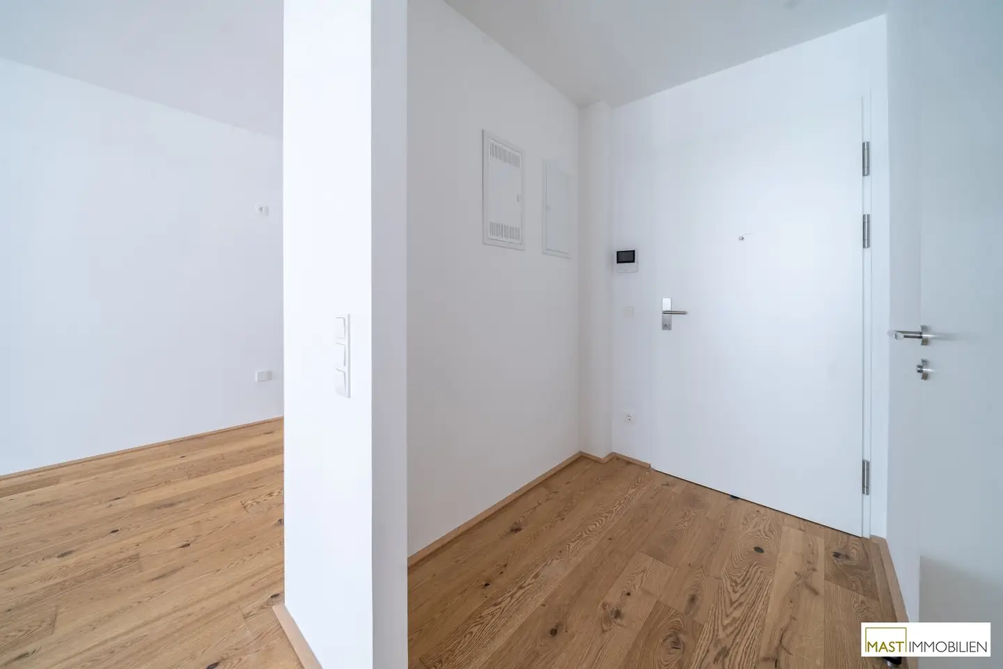 Hauptbahnhof 2-room apartment on the 5th floor