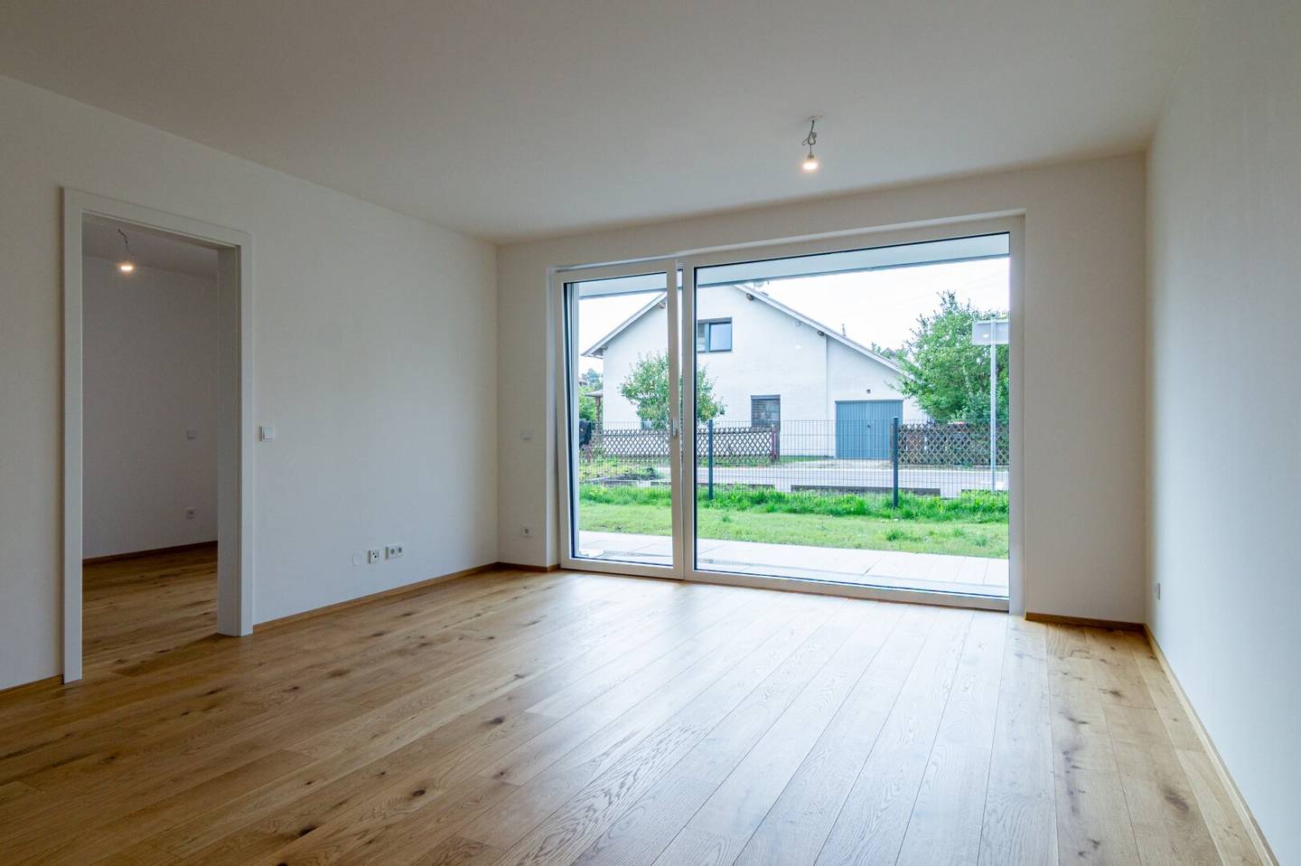 Garden included – modern 2-room apartment for first occupancy
