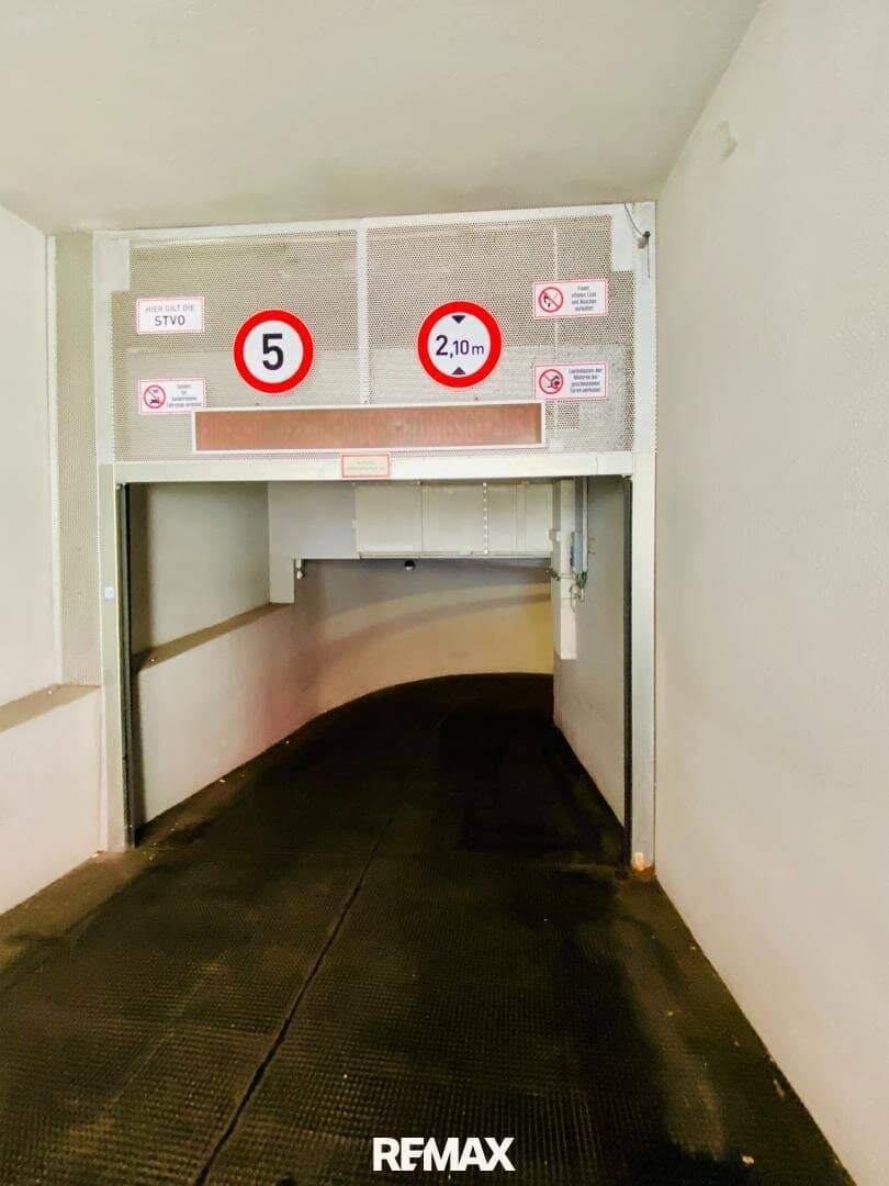 Duplex parking space in central location