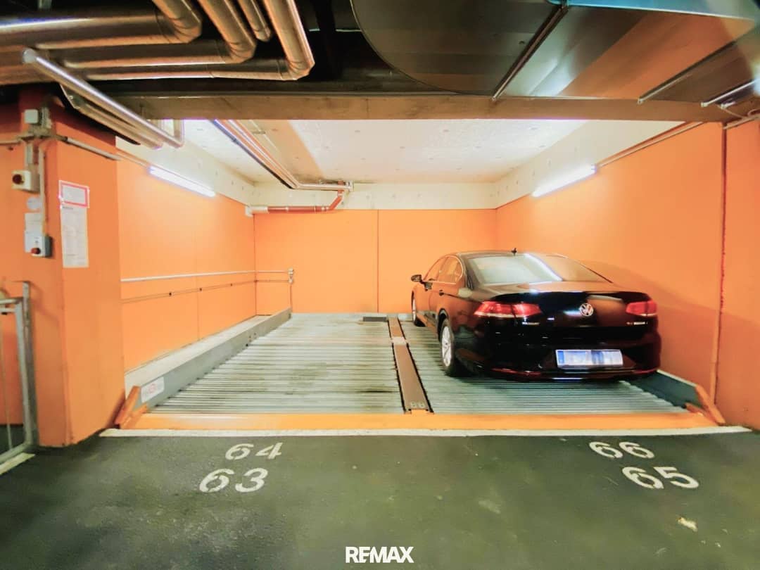 Duplex parking space in central location