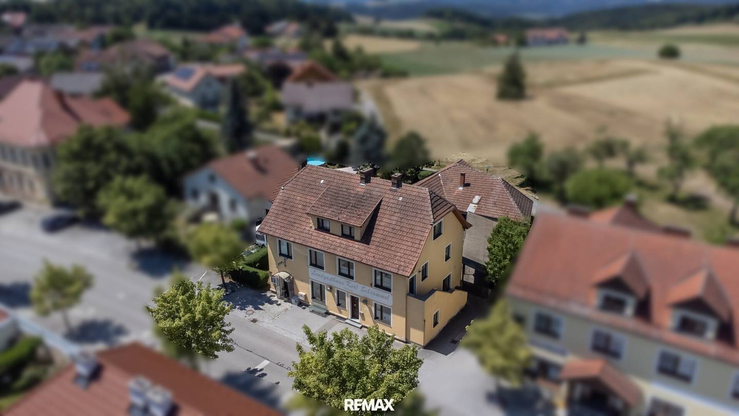Former Inn with Development Potential