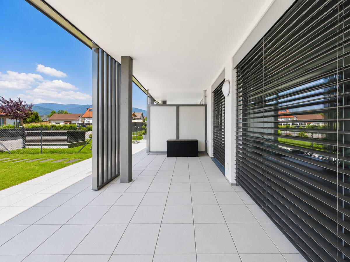 Barrier-Free Garden Apartment with Covered Terrace and Private Garden