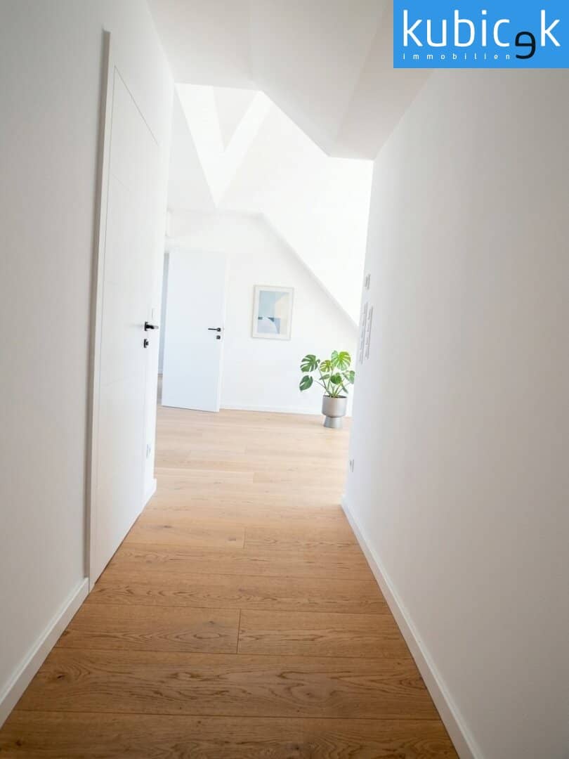 Top 35 | 1. DG
