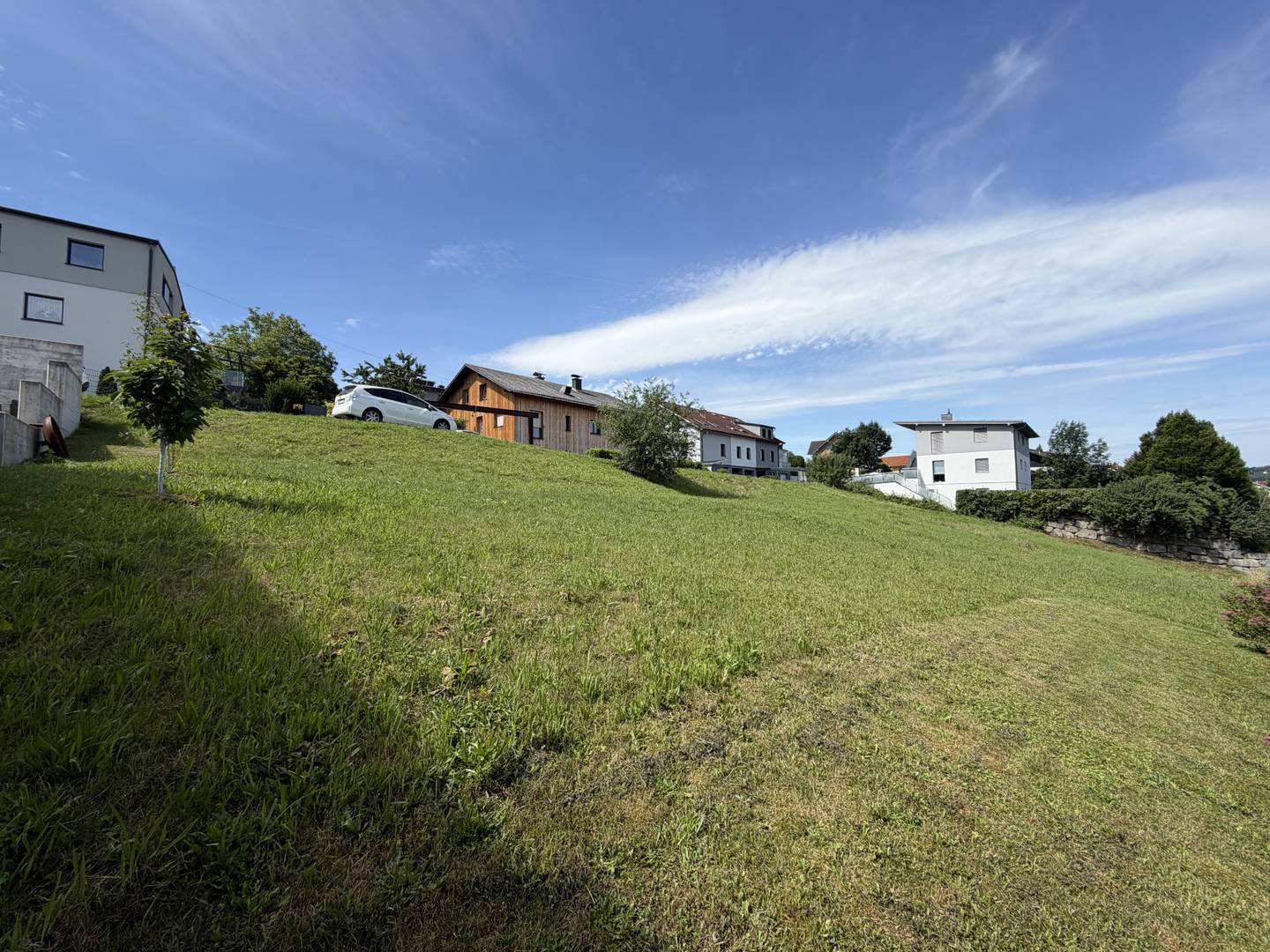Großzügiges Baugrundstück mit unverbaubarem Blick