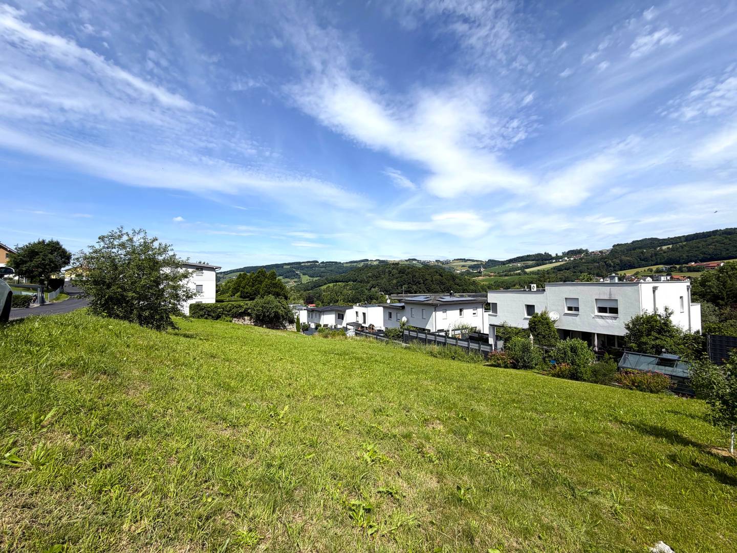 Großzügiges Baugrundstück mit unverbaubarem Blick