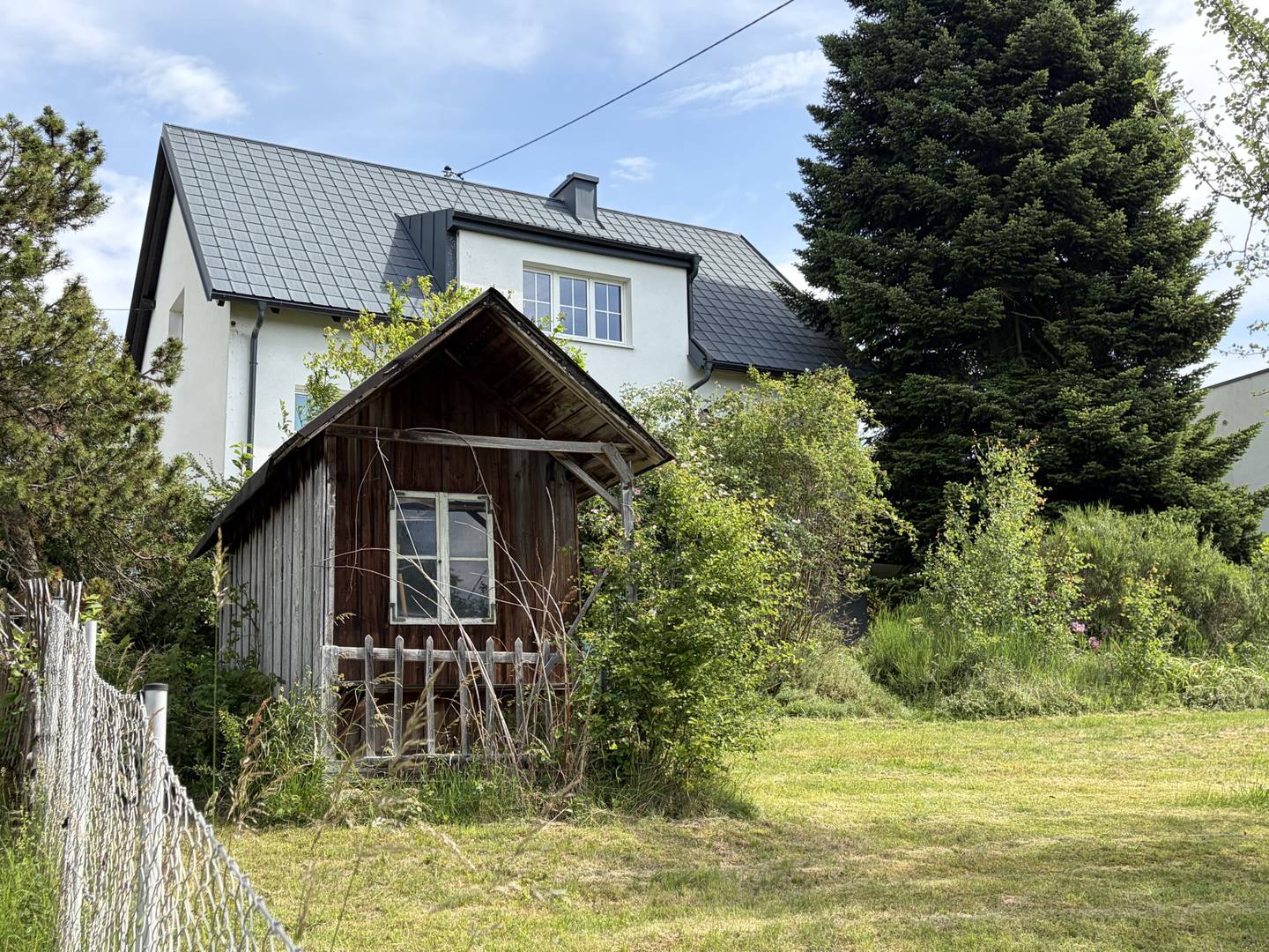 Einfamilienhaus mit Garten Balkon und Fernblick