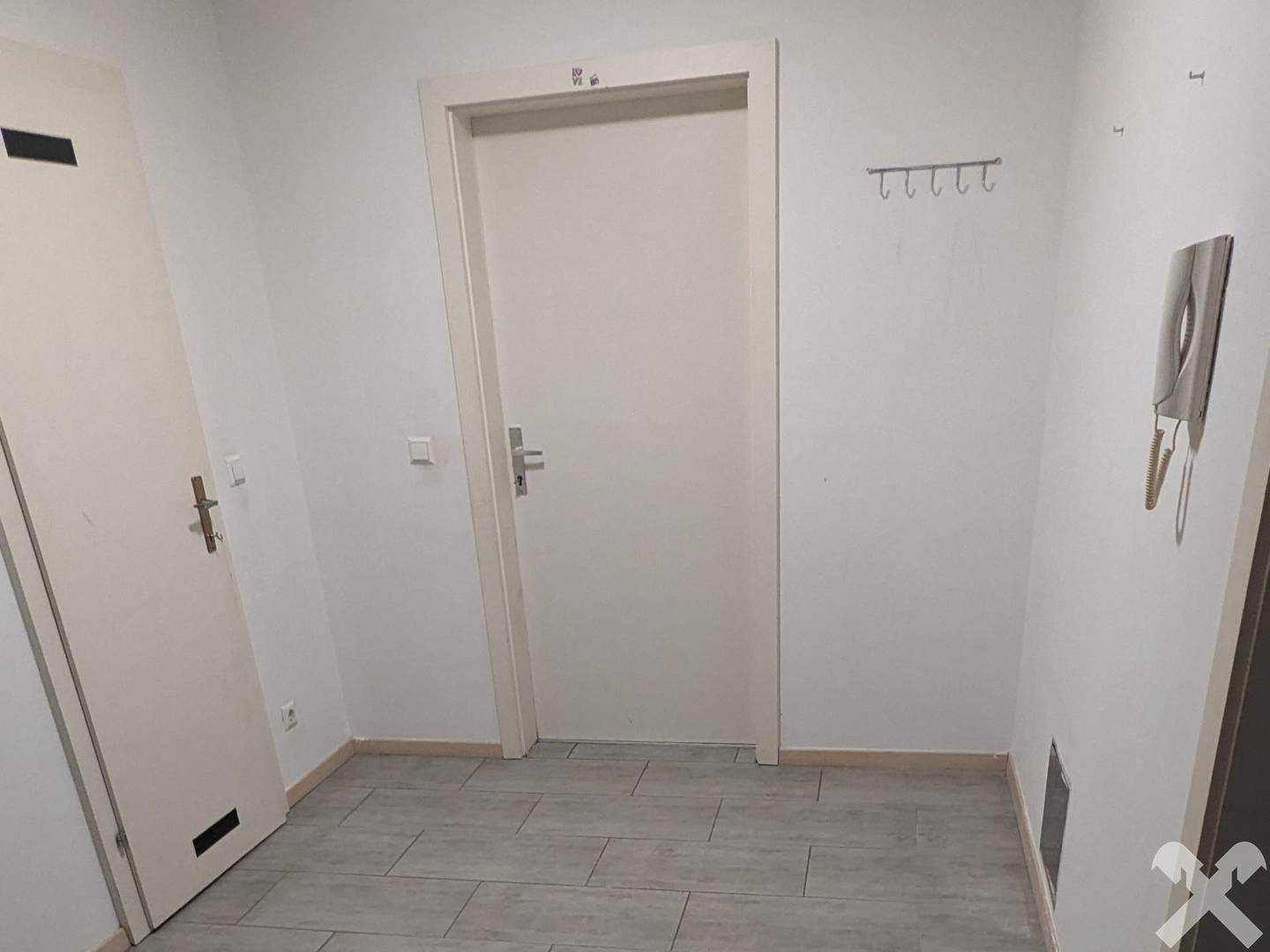 Vermietete 4-Zimmer-Wohnung mit Balkon und Loggia