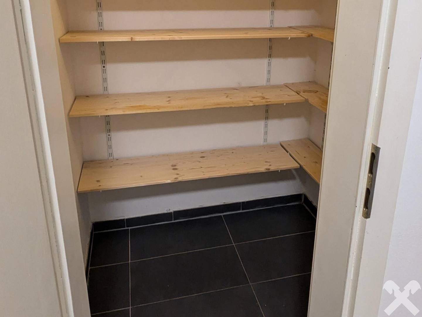 Vermietete 4-Zimmer-Wohnung mit Balkon und Loggia