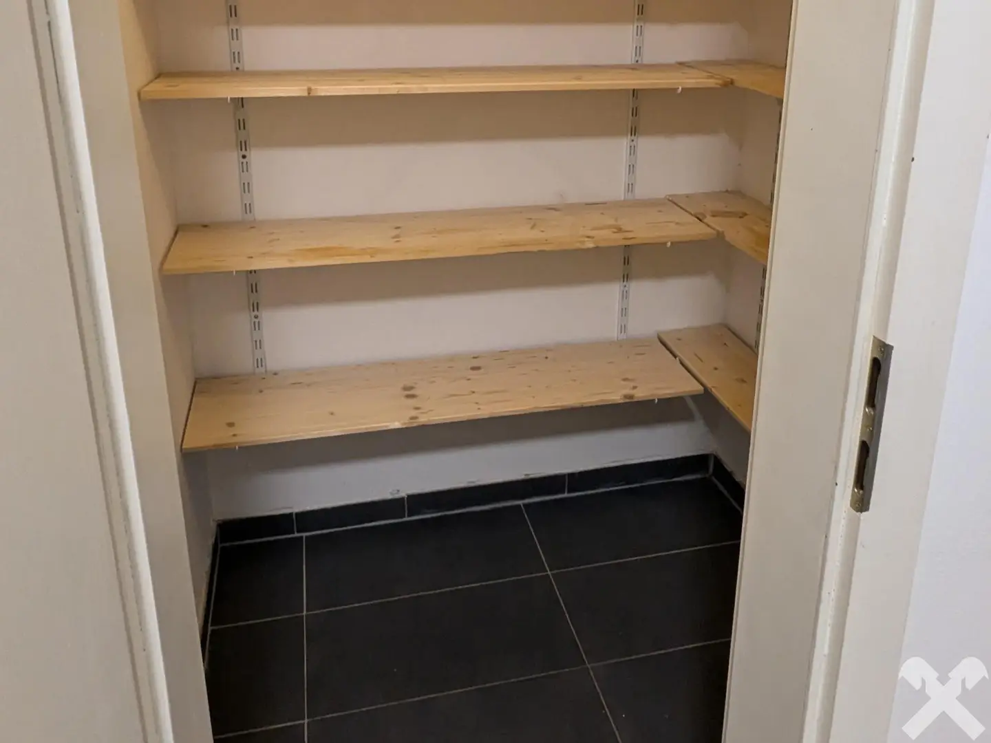 Rented 4-Room Apartment with Balcony and Loggia