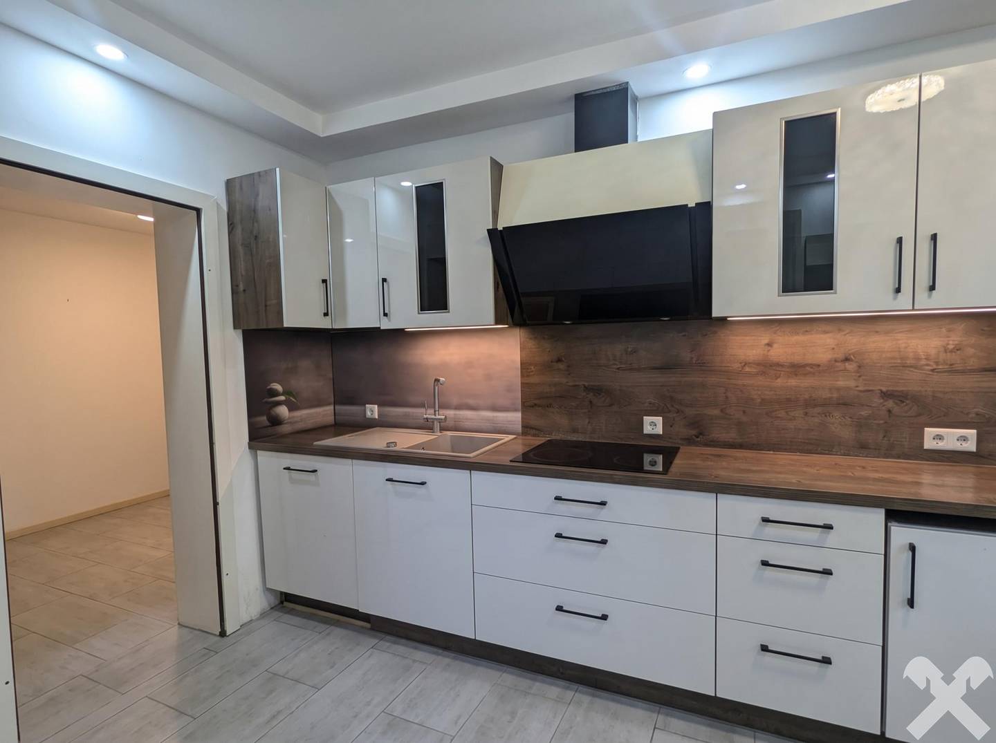 Vermietete 4-Zimmer-Wohnung mit Balkon und Loggia