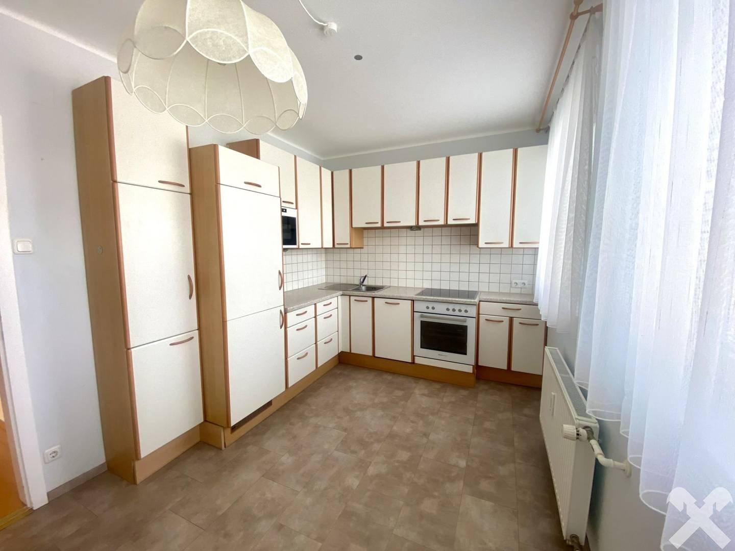Helle Wohnung mit Südwestbalkon und Bergblick am Hauptplatz