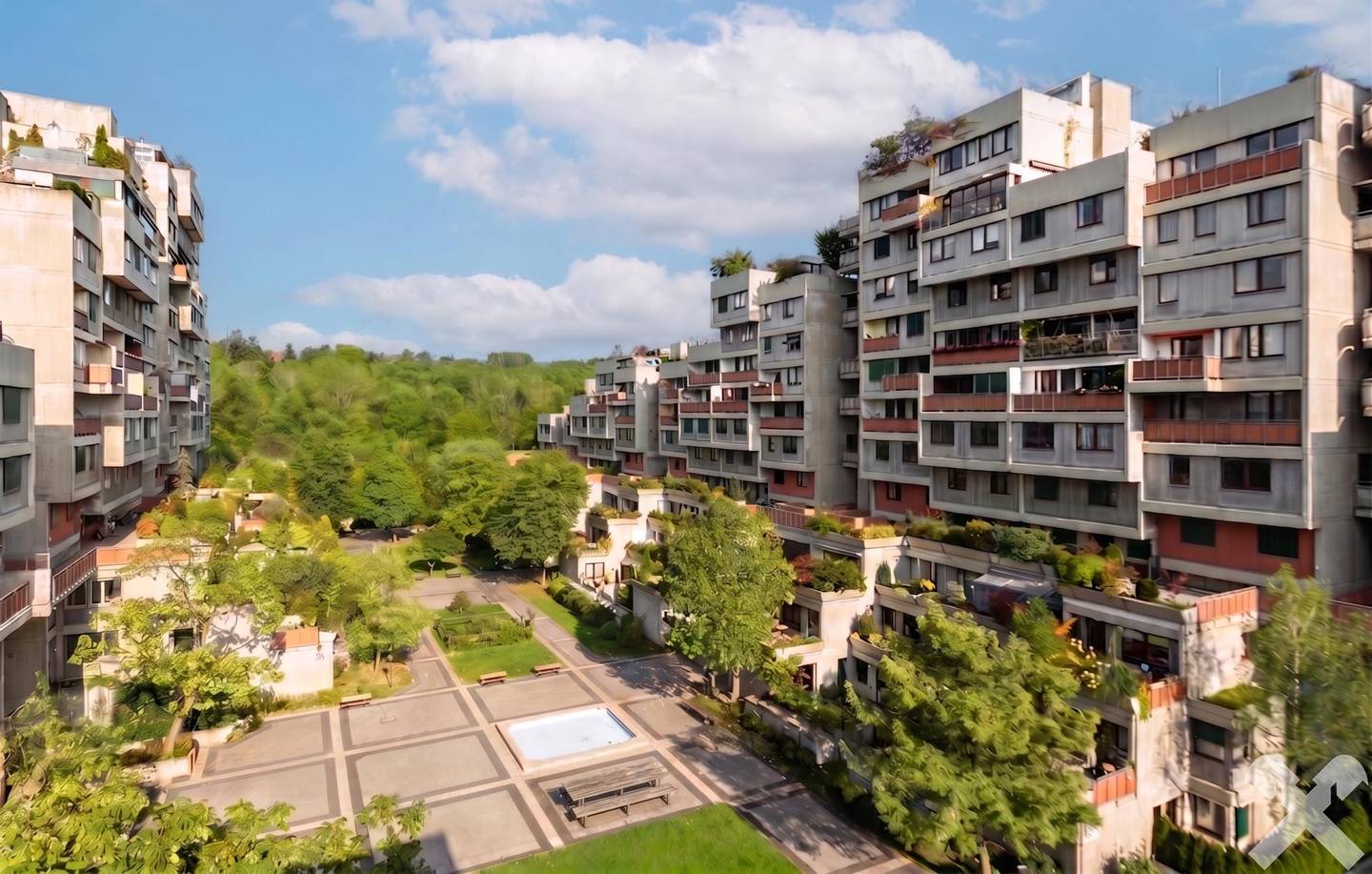 Renovated Apartment with Loggia and Underground Parking in Graz