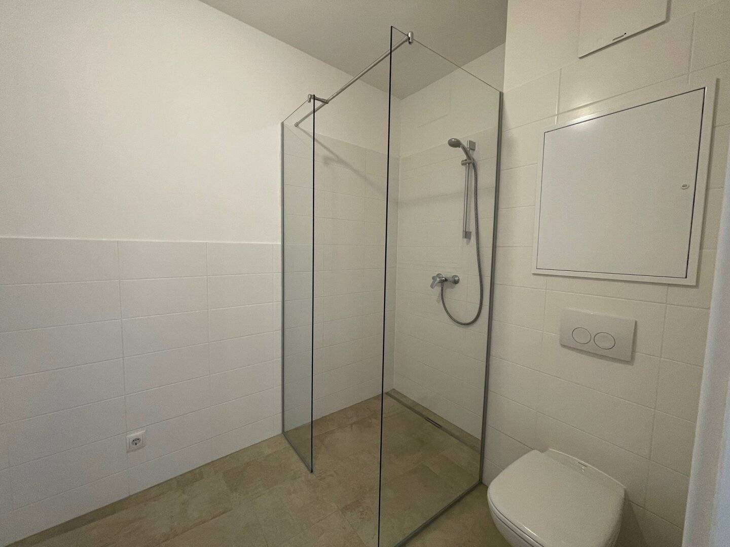 New build apartment with large terrace and underground parking in Jakomini