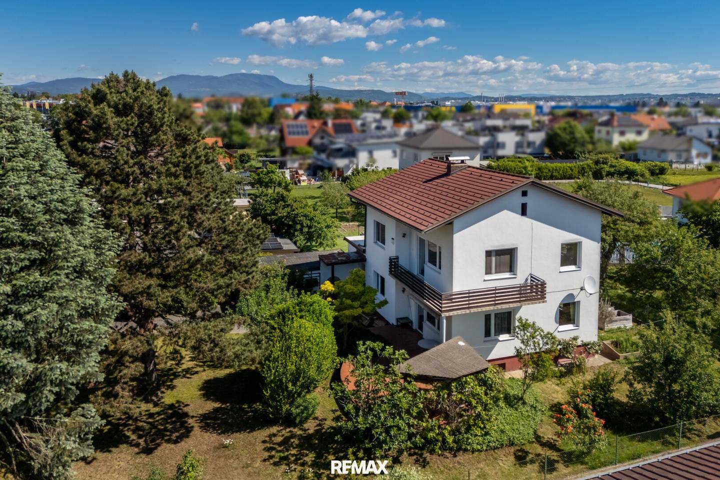 Einfamilienhaus mit Garten und Doppelgarage am Halmweg