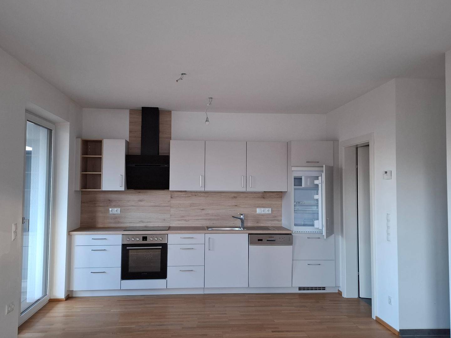Bright apartment with loggia and underground parking