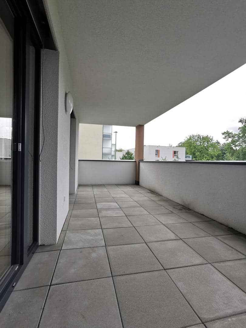 Bright apartment with loggia and underground parking