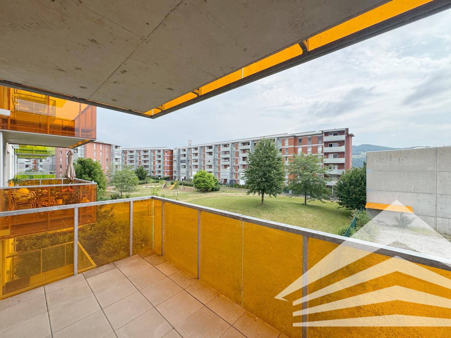 New Build Apartment with Balcony and Courtyard Location in the City Center