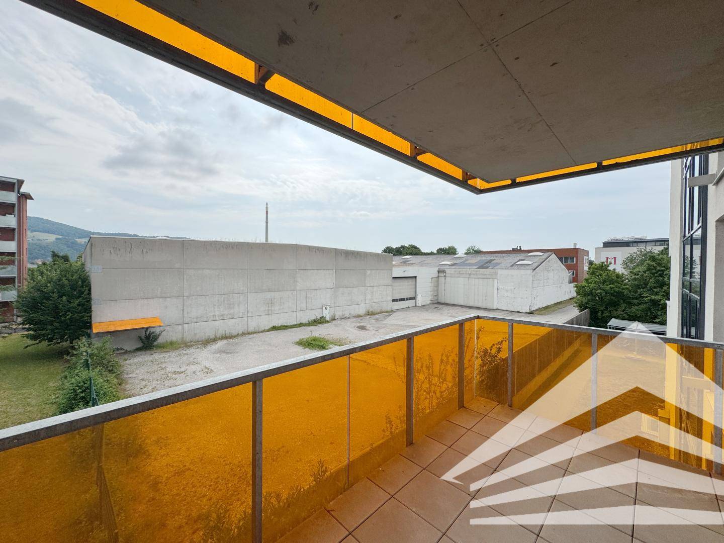 New Build Apartment with Balcony and Courtyard Location in the City Center