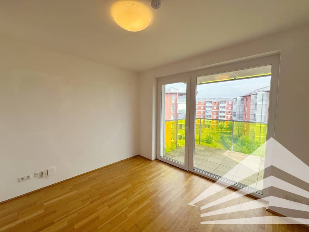 Helle 2 Zimmer Wohnung mit Balkon im ruhigen Innenhof