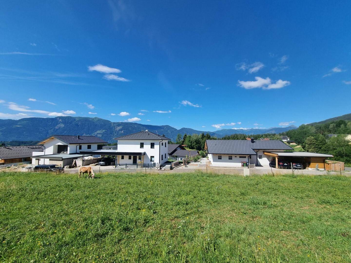 Sonniges Baugrundstück mit Seeblick bei Millstätter See