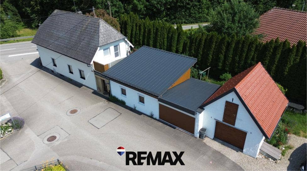 Einfamilienhaus mit Garage und Keller in ruhiger Lage