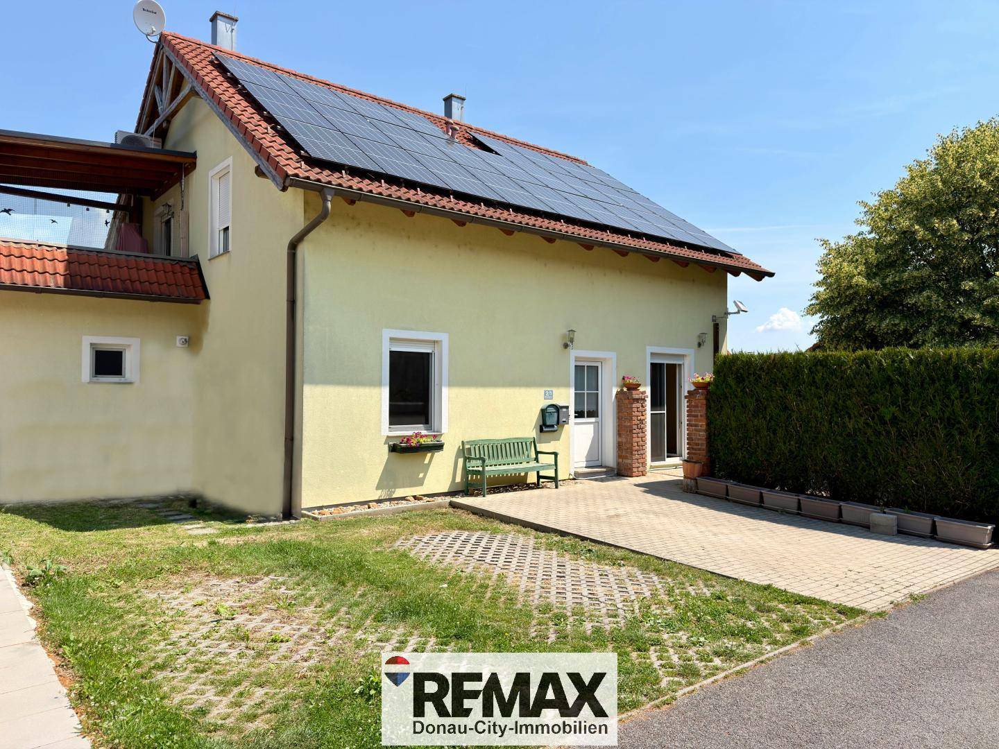 Erdgeschosswohnung mit Südterrasse und Photovoltaikanlage