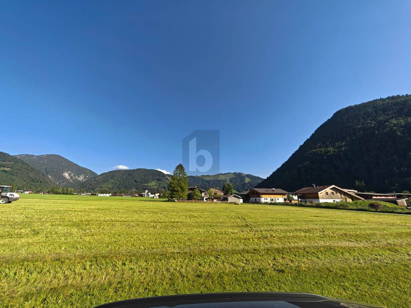 Sunny location with panoramic view ideal for apartment