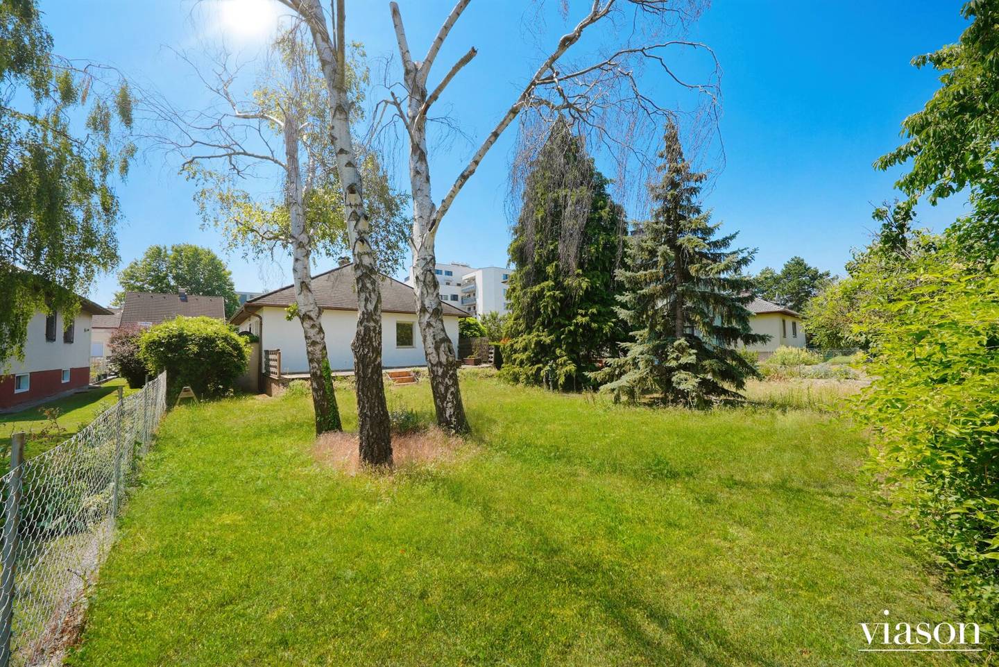 Charming house with private plot I garden I terraces I garage I 4 rooms