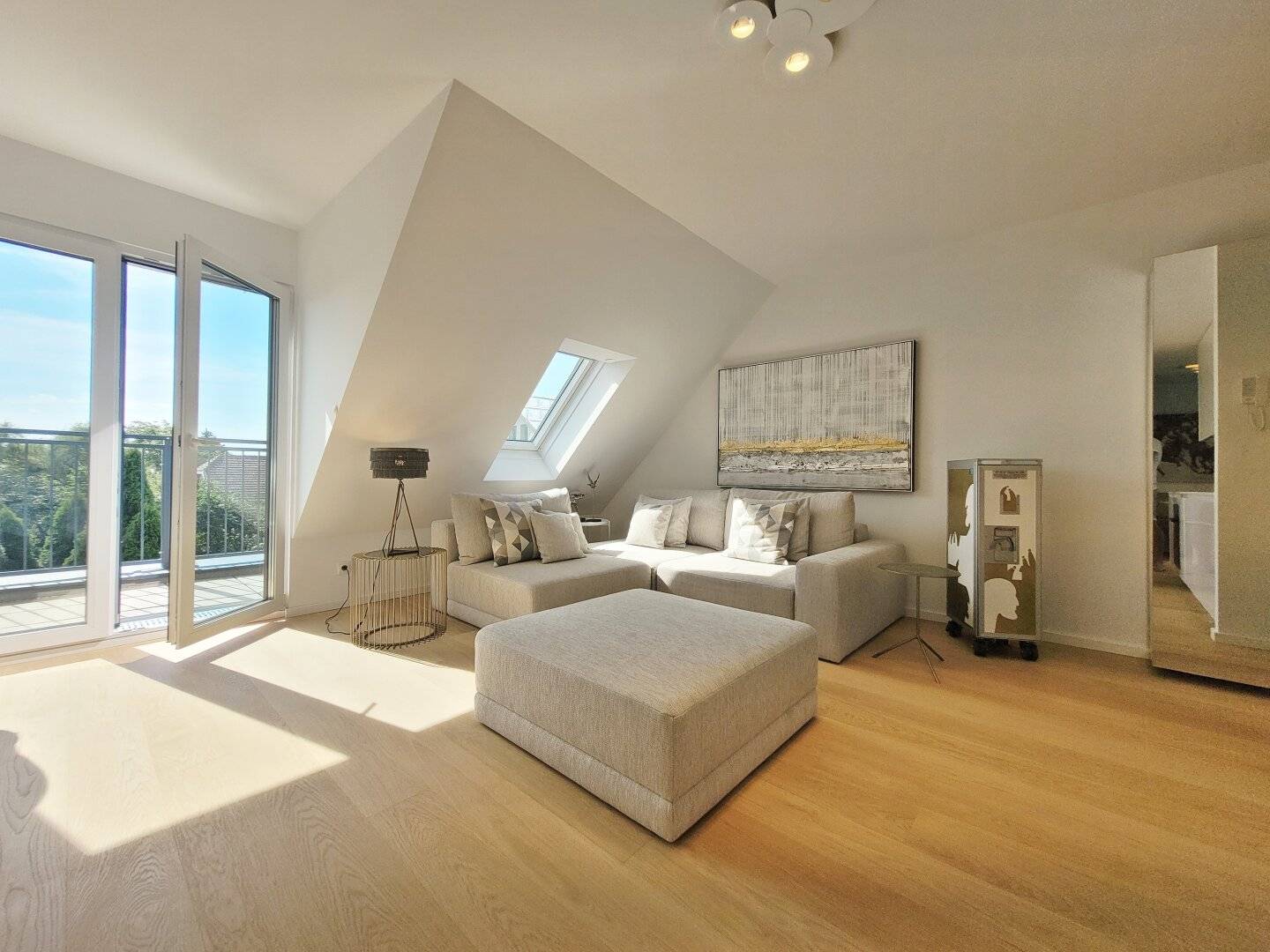 Penthouse apartment with large roof terrace and custom furnishings